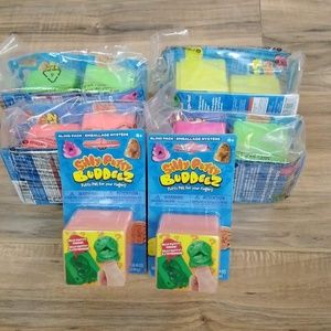 Silly Putty  blind pack of 4(8 putty molds)